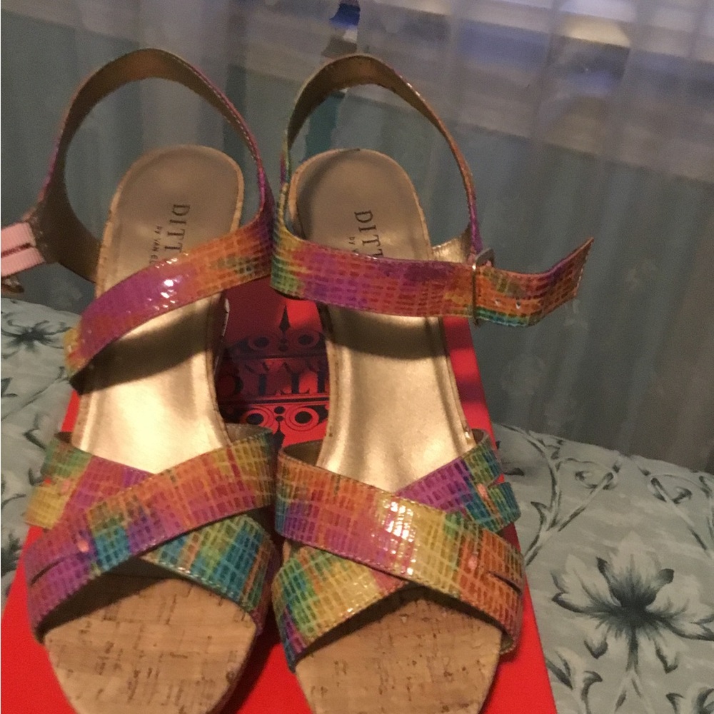 Dakota Fushia Multicolor sandals